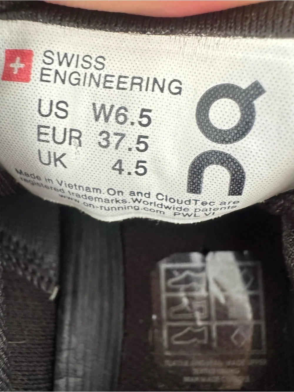 On Women's Cloudswift Shoes in Black/Rock